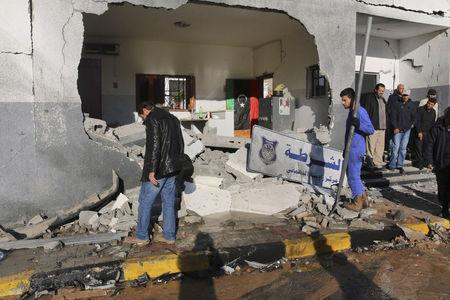 ISIL fighters and force allied with Tripoli clash in central Libya